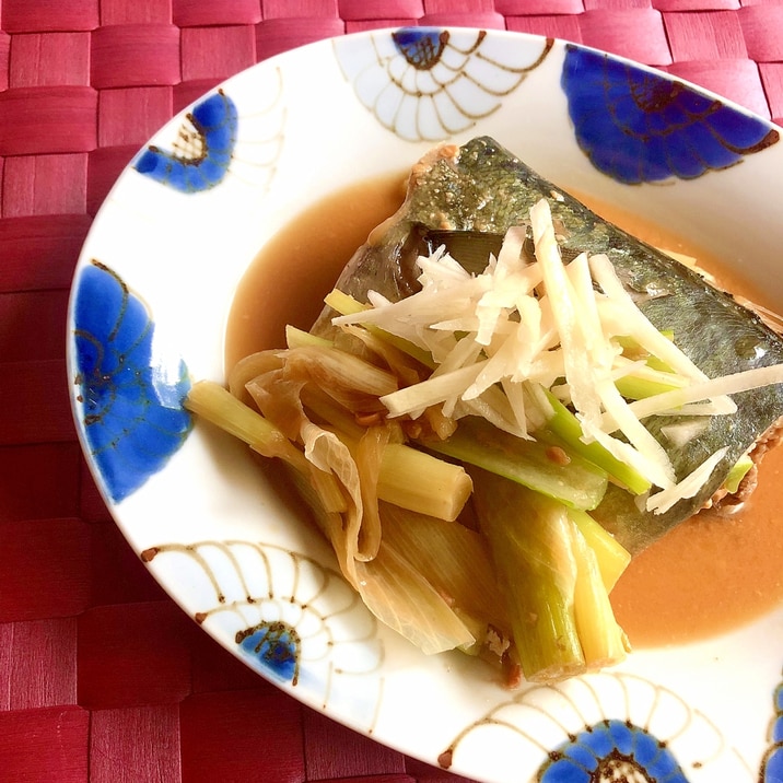 新生姜たっぷり!鯖の味噌煮